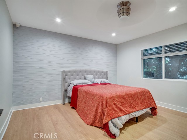 Detail Gallery Image 19 of 32 For 17961 Martha Street, Encino,  CA 91316 - 4 Beds | 3 Baths