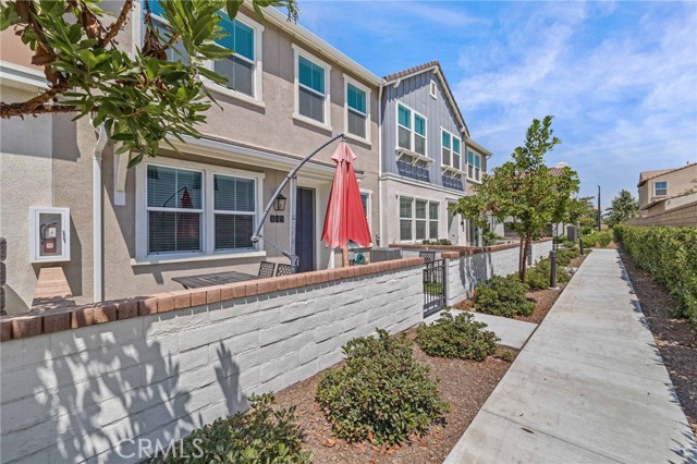 Detail Gallery Image 1 of 1 For 4045 S Cork Privado #105,  Ontario,  CA 91761 - 3 Beds | 2/1 Baths