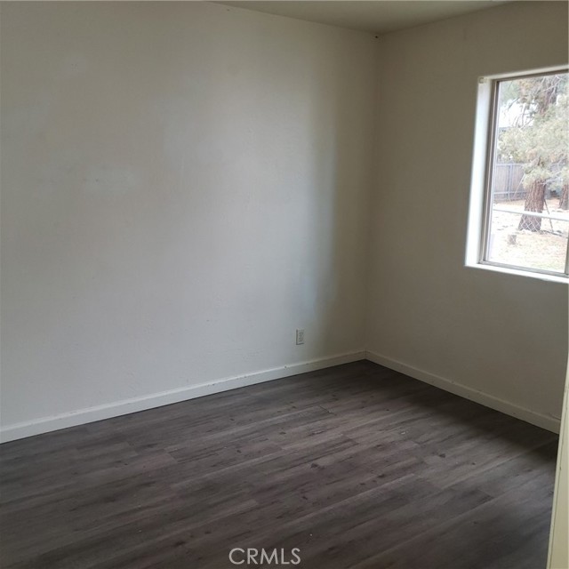 Detail Gallery Image 9 of 17 For 720 E Big Bear, Big Bear City,  CA 92314 - – Beds | – Baths