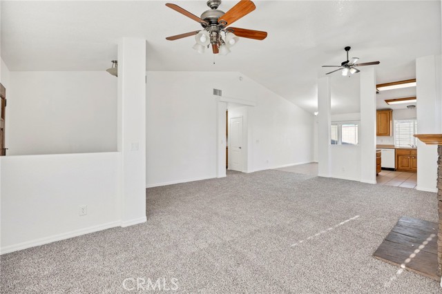 Detail Gallery Image 7 of 44 For 1230 Shellie Ln, Hemet,  CA 92543 - 3 Beds | 2 Baths