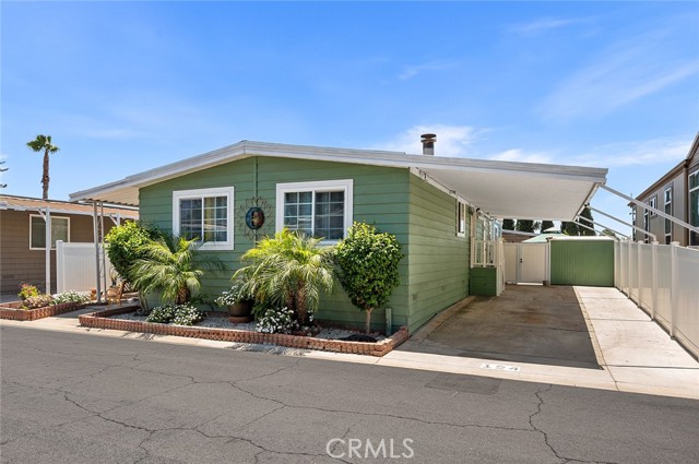 17701 Avalon Boulevard, Carson CA: https://media.crmls.org/medias/9728a1a7-f277-4b89-bd18-3f80585c54b6.jpg