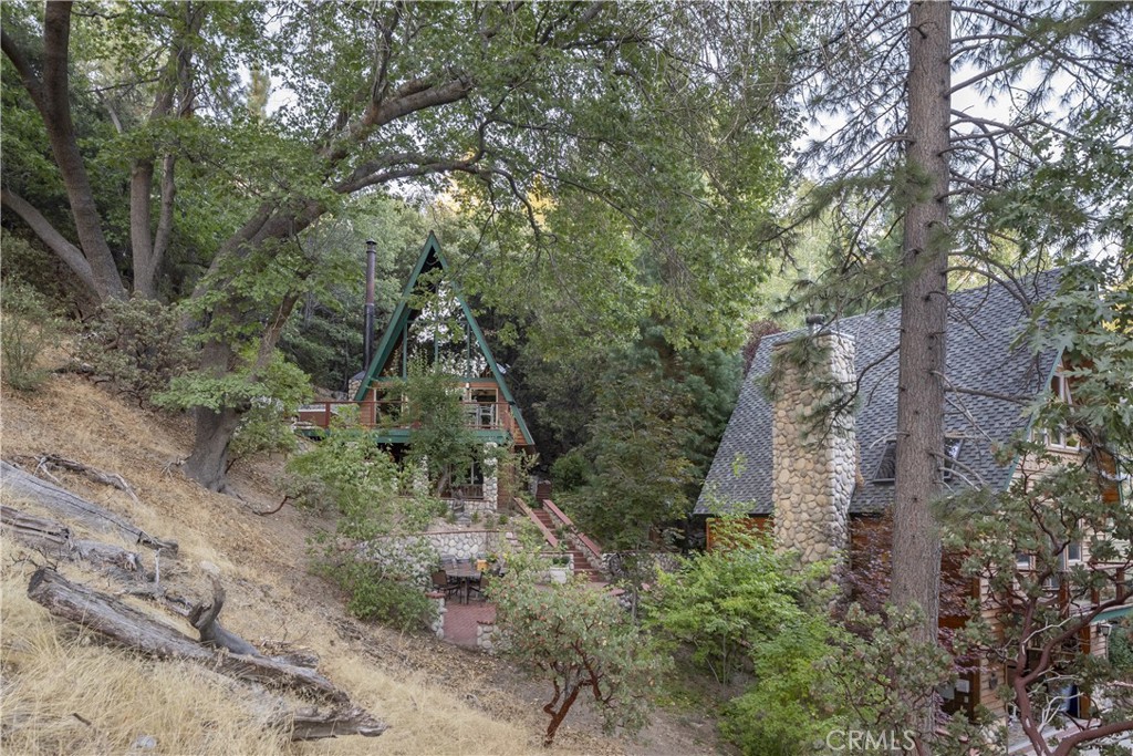 https://media.crmls.org/medias/972911d5-e6e5-4f32-8da0-572d9f989958.jpg?preset=X-Large
