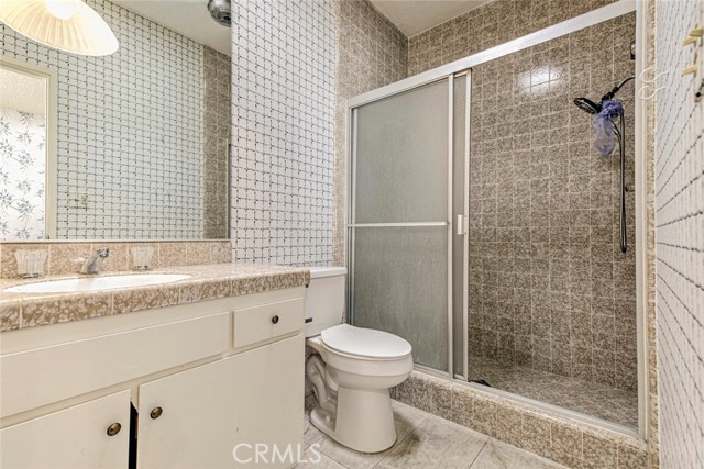 Detail Gallery Image 27 of 39 For 17522 Sherman Way #202,  Van Nuys,  CA 91406 - 2 Beds | 3 Baths