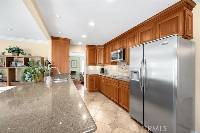 Detail Gallery Image 10 of 31 For 1400 Post Rd, Fullerton,  CA 92833 - 4 Beds | 2/1 Baths