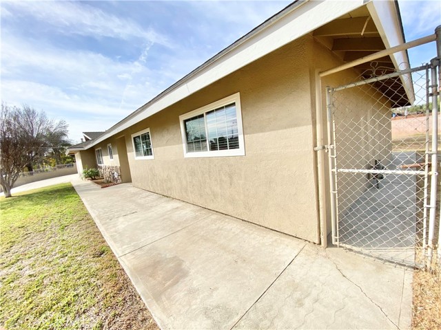 Detail Gallery Image 7 of 40 For 10121 Hedrick Ave, Riverside,  CA 92503 - 4 Beds | 2 Baths