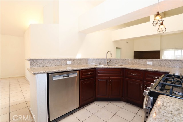 Detail Gallery Image 10 of 45 For 75 Hidden Valley Rd, Pomona,  CA 91766 - 3 Beds | 2 Baths