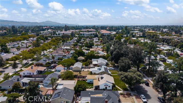 1326 Clock Avenue, Redlands CA: https://media.crmls.org/medias/972ab8c7-845e-42ed-ad84-250c2943a89b.jpg