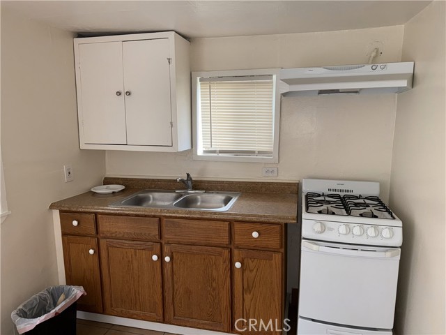 1610 Basler, Sacramento CA: https://media.crmls.org/medias/972b5b2b-b392-4fcc-a588-fafdc6c9f744.jpg