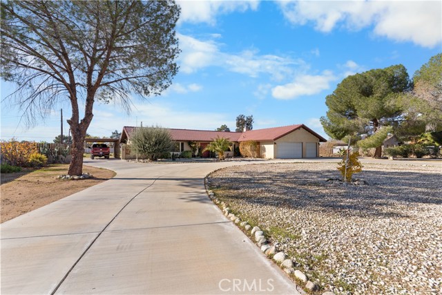 20071 Serrano, Apple Valley CA: https://media.crmls.org/medias/972c8355-094a-432d-8891-795c8791b2bc.jpg
