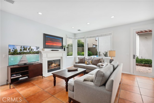 7327 Seafarer Place, Carlsbad CA: https://media.crmls.org/medias/972c9adc-3f3b-45f2-96fe-6fae3db701e6.jpg