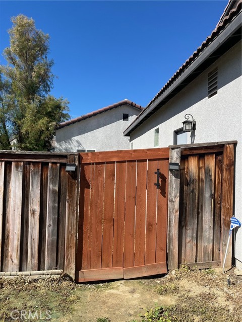 Image 19 of 21 For 566 Wamblee Lane 2