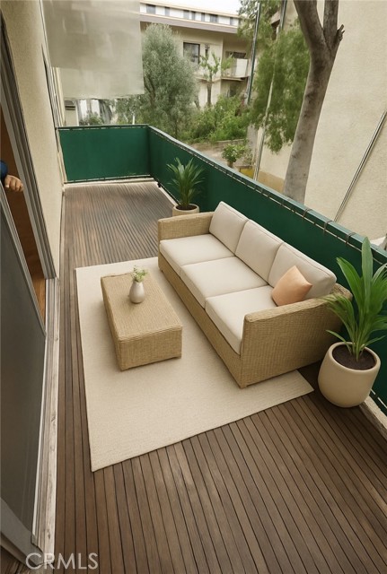 Detail Gallery Image 13 of 29 For 5460 White Oak Ave #J206,  Encino,  CA 91316 - 2 Beds | 2 Baths