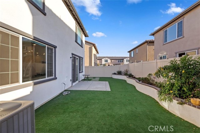 2275 Melogold Way, Corona CA: https://media.crmls.org/medias/972e35aa-822b-4aa0-8782-2a60e0a3106e.jpg