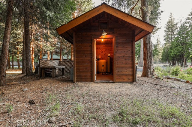 Detail Gallery Image 10 of 75 For 9700 Thatcher Mill Rd, Shingletown,  CA 96088 - 3 Beds | 2/1 Baths