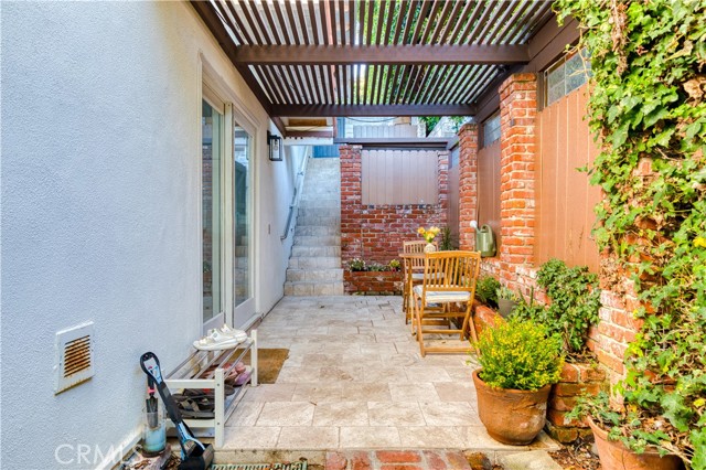 Detail Gallery Image 17 of 48 For 605 Palos Verdes Dr, Palos Verdes Estates,  CA 90274 - 4 Beds | 2/1 Baths