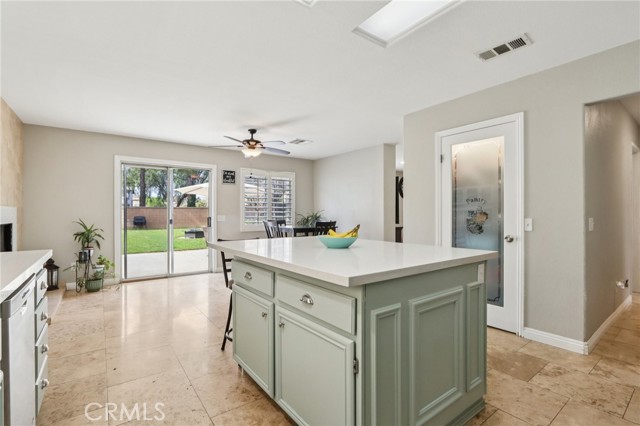 Detail Gallery Image 10 of 25 For 1457 Evergreen Ave, Beaumont,  CA 92223 - 4 Beds | 3 Baths