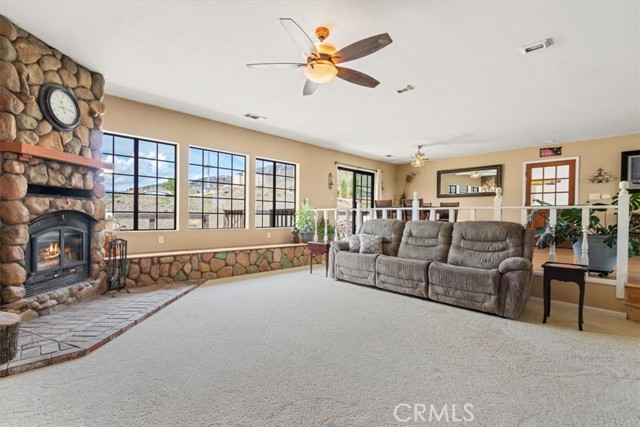 770 Roads End, Lebec CA: https://media.crmls.org/medias/972e8b9c-83d0-48b2-98d9-ac92f60134fd.jpg