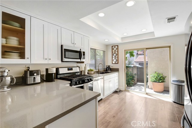 Detail Gallery Image 6 of 17 For 9770 El Paseo Dr, Rancho Cucamonga,  CA 91730 - 2 Beds | 1/1 Baths