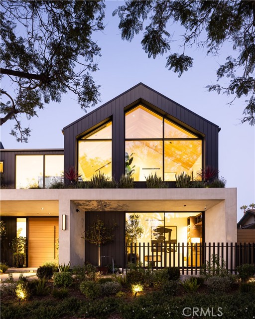 Detail Gallery Image 47 of 48 For 2100 Windward Ln, Newport Beach,  CA 92660 - 5 Beds | 5/3 Baths