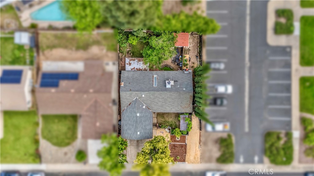 https://media.crmls.org/medias/973000d8-02c2-4de5-964c-a415dd4992e1.jpg?preset=X-Large