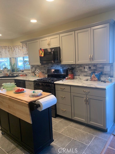 4401 Camelot Place, Bakersfield CA: https://media.crmls.org/medias/97308d5b-07aa-439b-8187-32365b86d419.jpg