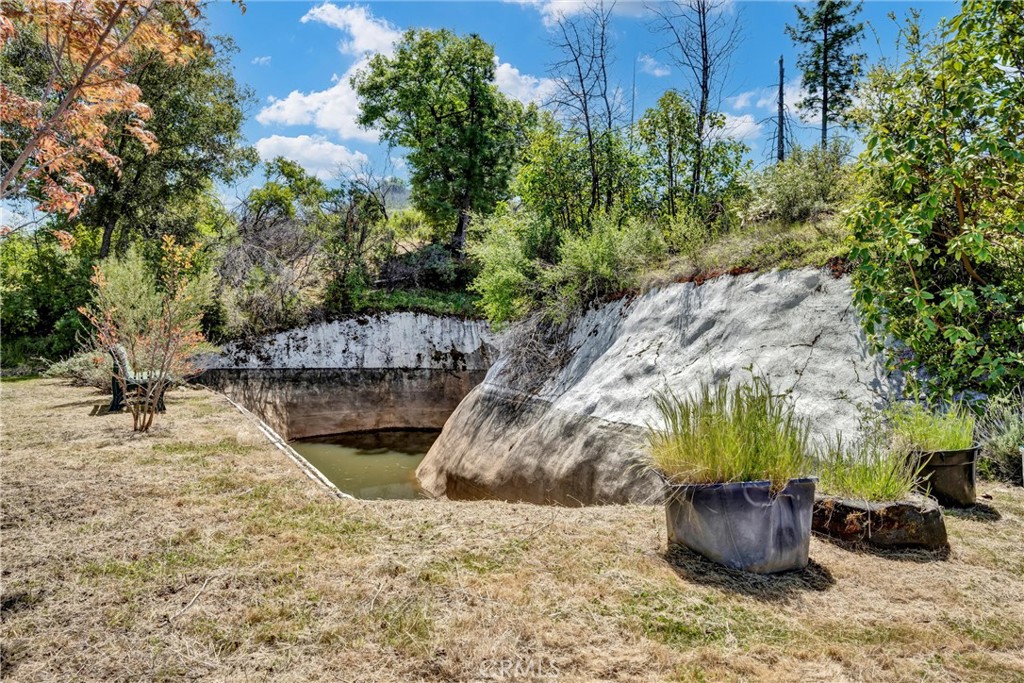 https://media.crmls.org/medias/9730c09d-774e-49d6-8112-0a43a98aaba8.jpg?preset=X-Large