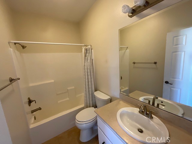 Detail Gallery Image 12 of 25 For 23808 Toscana Dr, Valencia,  CA 91354 - 2 Beds | 2 Baths