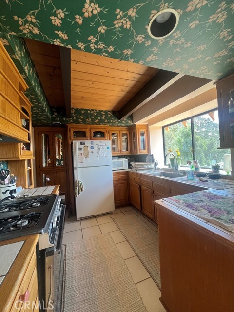 16741 Georgios Way, Ramona CA: https://media.crmls.org/medias/9731a009-5afc-4d9a-999f-9aea1d9dbe3a.jpg