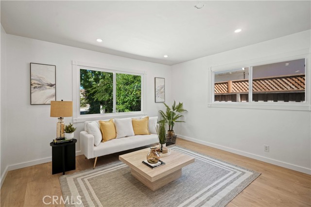 Detail Gallery Image 2 of 37 For 6620 Brennan Ave, West Hills,  CA 91307 - 3 Beds | 2 Baths