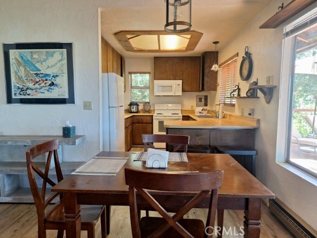 Detail Gallery Image 11 of 27 For 11664 Lakeview Drive, Clearlake Oaks,  CA 95423 - 2 Beds | 1/1 Baths