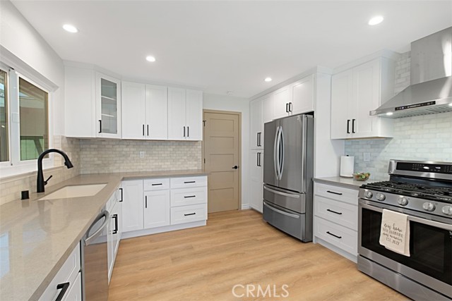 Detail Gallery Image 11 of 54 For 4021 via Manzana, San Clemente,  CA 92673 - 4 Beds | 2/1 Baths