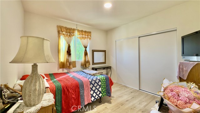 11125 Glenoaks Boulevard, Pacoima CA: https://media.crmls.org/medias/97357ca3-7b4e-4e7a-b328-d692d2f2f336.jpg