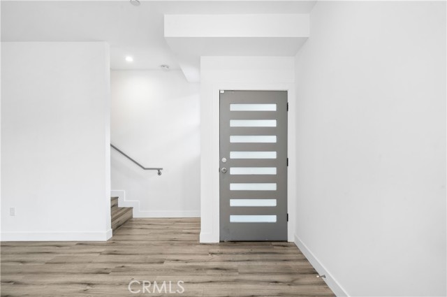 Detail Gallery Image 2 of 32 For 10857 Morrison #1/2,  North Hollywood,  CA 91601 - 4 Beds | 3 Baths