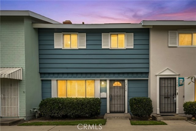 Detail Gallery Image 4 of 66 For 19880 Berkshire, Huntington Beach,  CA 92646 - 3 Beds | 1/1 Baths