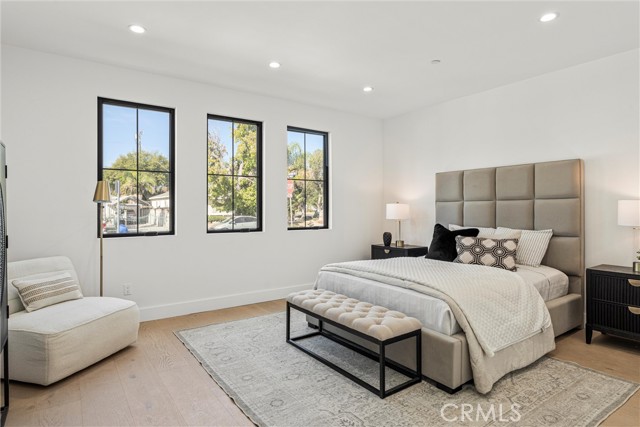 Detail Gallery Image 45 of 51 For 5258 Lemona Ave, Sherman Oaks,  CA 91411 - 4 Beds | 5 Baths