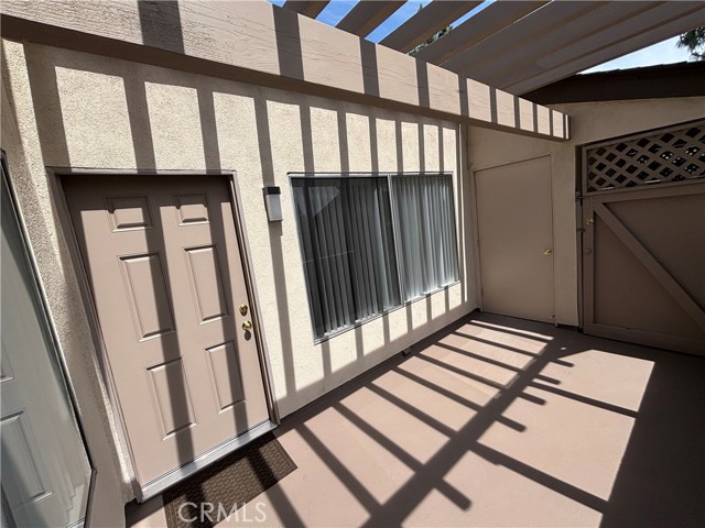 Detail Gallery Image 4 of 37 For 1350 Cabrillo Park Dr #F,  Santa Ana,  CA 92701 - 1 Beds | 1 Baths