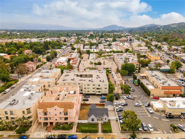 Detail Gallery Image 17 of 51 For 4326 Colbath Ave, Sherman Oaks,  CA 91423 - 2 Beds | 2 Baths