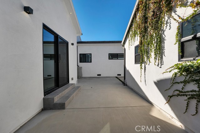 Detail Gallery Image 47 of 54 For 4941 Hesperia Ave, Encino,  CA 91316 - 5 Beds | 4 Baths