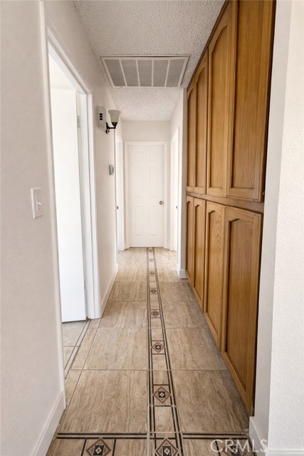 Detail Gallery Image 9 of 18 For 7601 Letty, Lamont,  CA 93241 - 3 Beds | 2 Baths