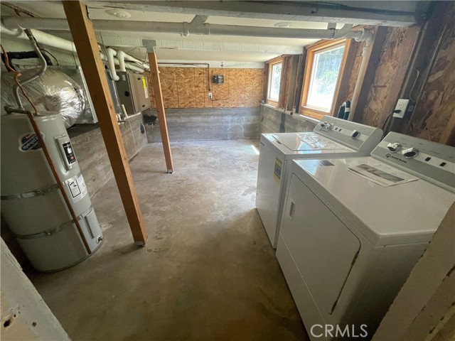 Detail Gallery Image 26 of 41 For 1318 Salem, Chico,  CA 95928 - 5 Beds | 3 Baths