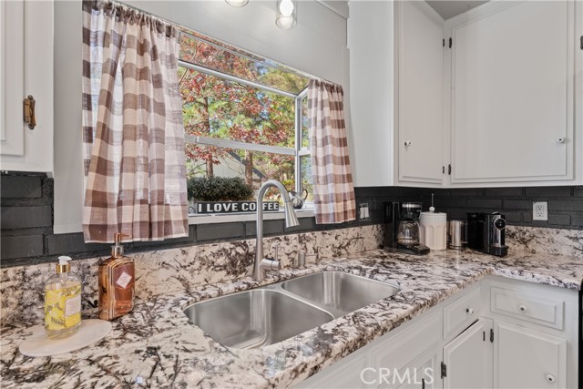 Detail Gallery Image 38 of 49 For 27847 St Bernard Ln, Lake Arrowhead,  CA 92352 - 3 Beds | 3 Baths
