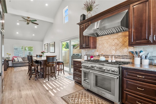 536 S Tumbleweed Road, Anaheim Hills CA: https://media.crmls.org/medias/973a22d2-7d9c-49c3-a398-9833ee09e803.jpg