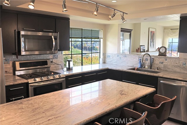 Detail Gallery Image 21 of 56 For 6508 Sandy Point Ct, Rancho Palos Verdes,  CA 90275 - 3 Beds | 3 Baths