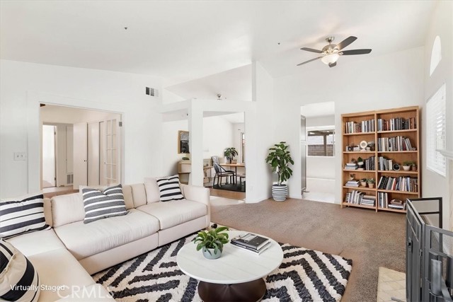 Detail Gallery Image 11 of 45 For 18233 Montgomery Ave, Fontana,  CA 92336 - 4 Beds | 2 Baths