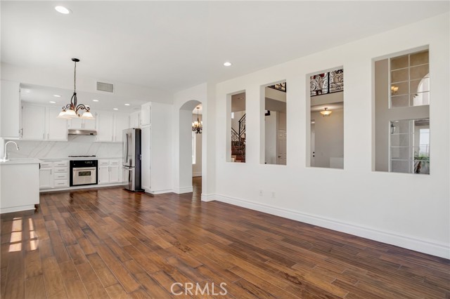 19900 Mariposa Creek Way Way, Porter Ranch CA: https://media.crmls.org/medias/973d9293-a1a0-4523-b8d2-a38450fb1568.jpg
