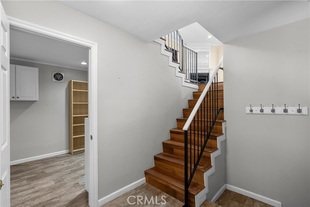 Detail Gallery Image 3 of 20 For 7650 Topanga Canyon Bld #5,  Canoga Park,  CA 91304 - 2 Beds | 3 Baths