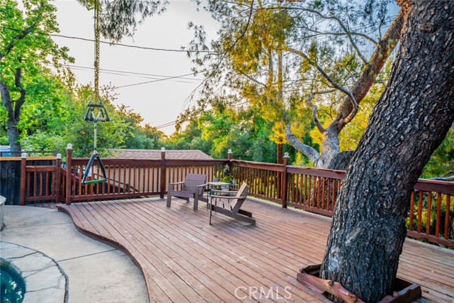 533 Via Vista Dr, Redlands CA: https://media.crmls.org/medias/973e086d-8a90-4f7b-b7ff-0cc0b05290c2.jpg