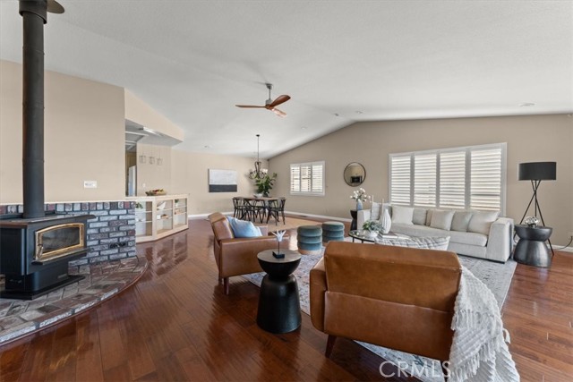 Detail Gallery Image 7 of 50 For 5419 Royal Oaks, Oroville,  CA 95966 - 3 Beds | 2/1 Baths