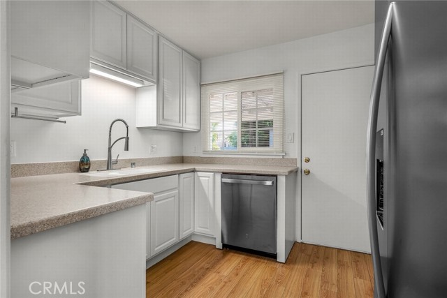 Detail Gallery Image 7 of 24 For 17608 Martha, Encino,  CA 91316 - 2 Beds | 1 Baths