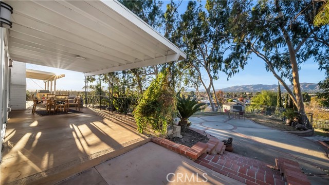 Detail Gallery Image 51 of 73 For 9737 Frankirst Ave, North Hills,  CA 91343 - 5 Beds | 4 Baths